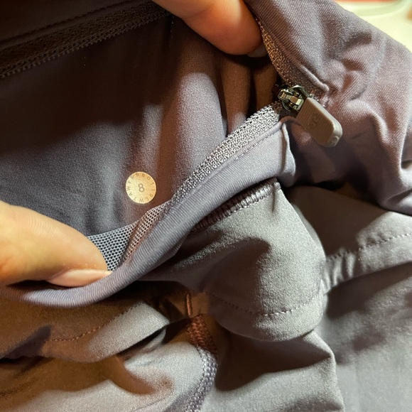 LULULEMON SPEED UP 2.5 Shorts!! - Picture 4 of 10